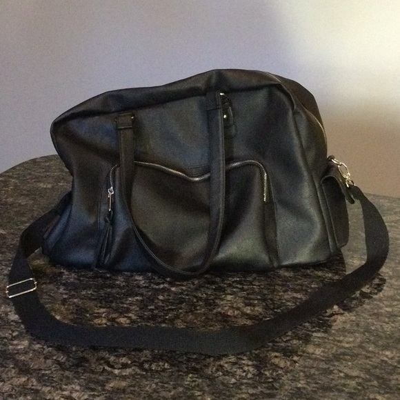 Black Overnight Travel Bag - Picture 2 of 13